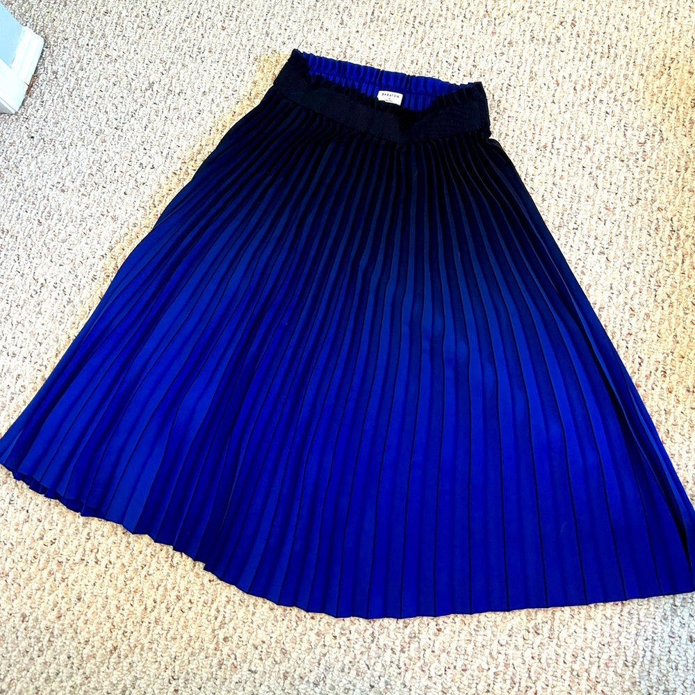 Babaton skirt size medium
